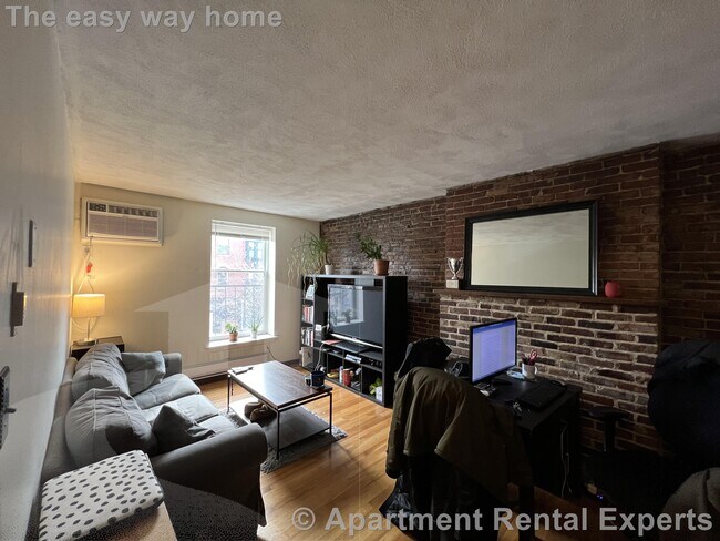 Photo - 267 Main St Apartment
