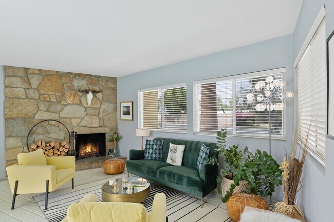 Building Photo - 74533 Peppertree Dr