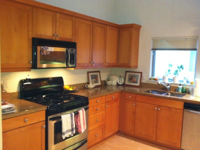 kitchen - 428 8th St