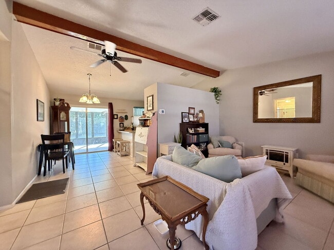 Foto del edificio - 12258 Foothill St