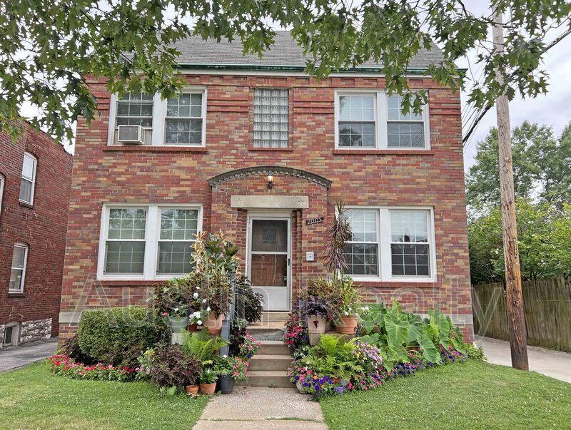 1005 Claytonia Terrace Unit 2s, Richmond Heights, MO 63117 Condo for