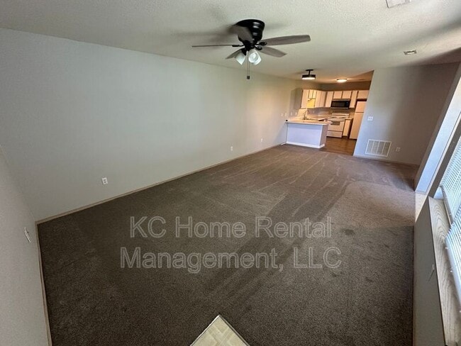 Building Photo - 2126 Highridge Dr