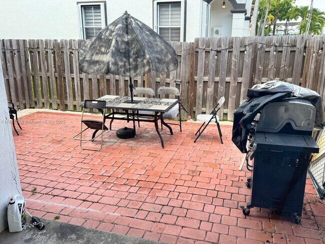 Foto del edificio - 11461 NW 76th St