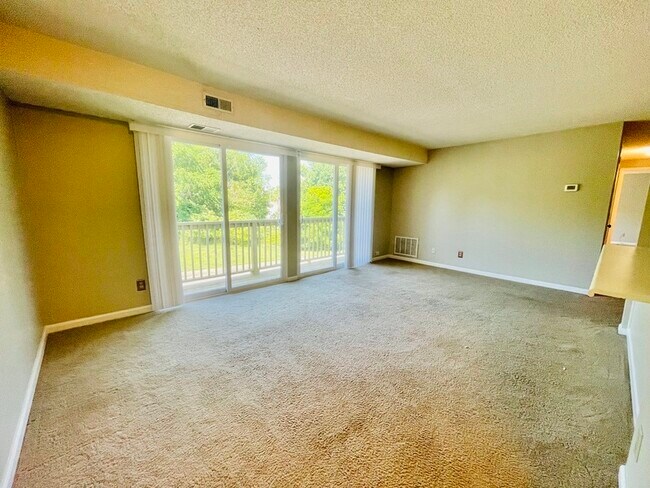 Building Photo - 9624 Old Gate Dr