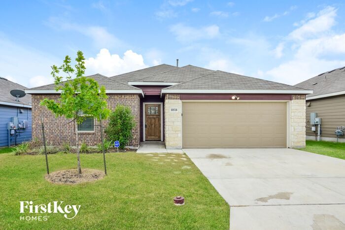 Primary Photo - 10518 Rosalina Loop