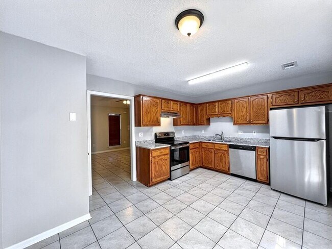 Building Photo - 1821 Central Trails Dr