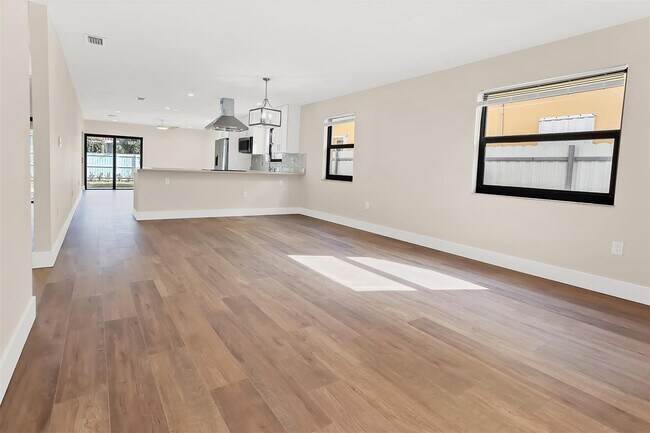 Foto del edificio - 391 NW 58th Ave
