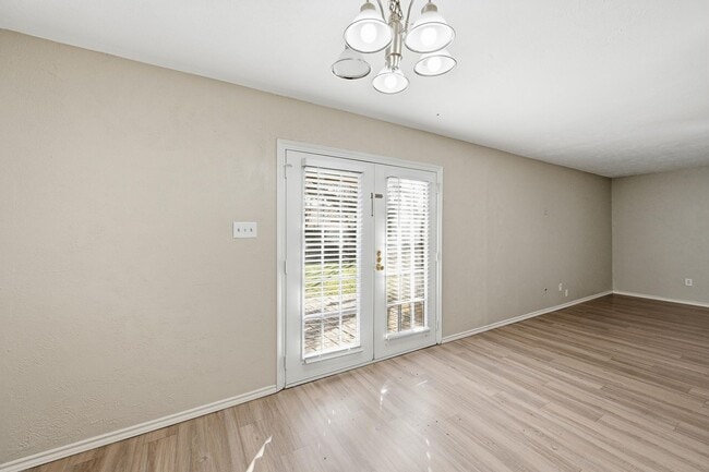 Foto del edificio - Beautifully Updated 3 Bed, 2 Bath Home