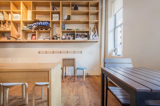 Foto del edificio - 114-116 Greenpoint Ave