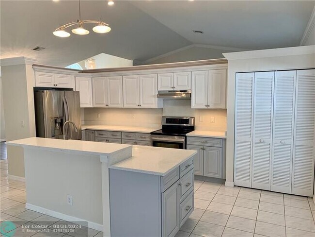 Foto del edificio - 10841 Fox Glen Dr