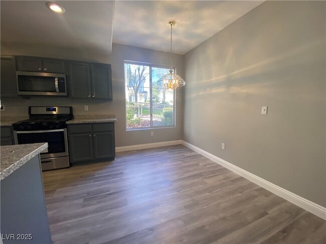 Building Photo - 10011 Crimson Palisades Pl