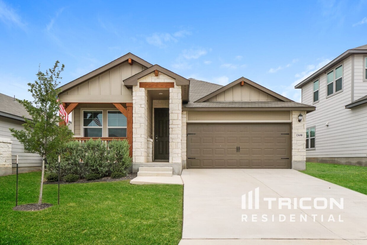 Foto principal - 13698 Paxton Blvd