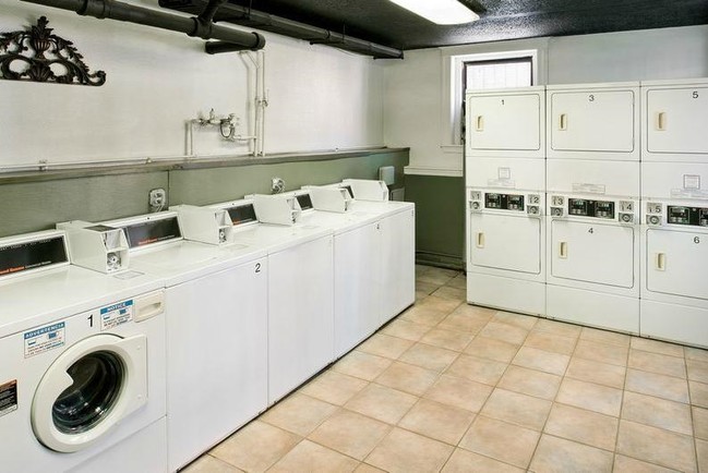 Laundry Facilities - Hamilton Union