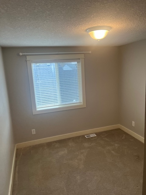 Building Photo - 16062 SW Red Clover Ln.