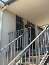 Building Photo - 1620 N Wilmot Rd