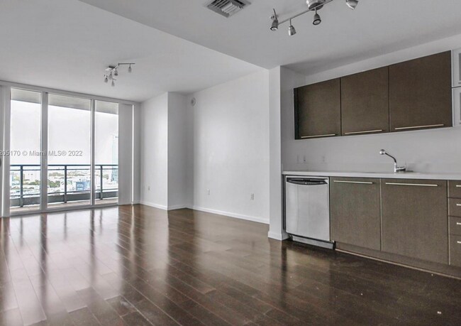 Foto del edificio - 90 SW 3rd St