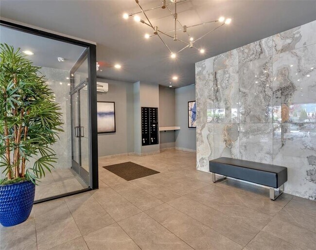 Foto del edificio - 6890 Peachtree Dunwoody Rd NE