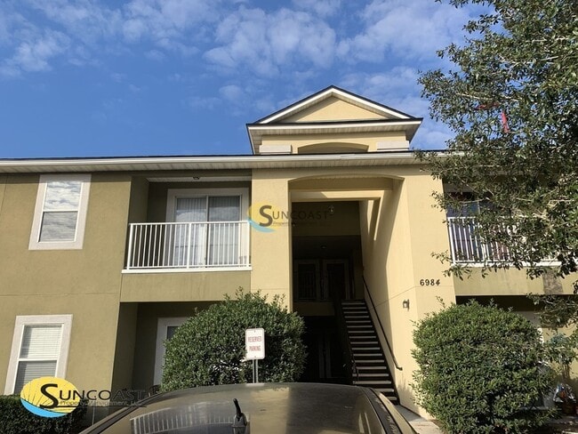 Foto del edificio - 6984 Ortega Woods Dr