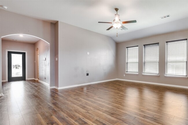 Building Photo - 3015 Watercrest Dr