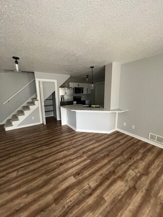Building Photo - 811 Burr Oaks Dr