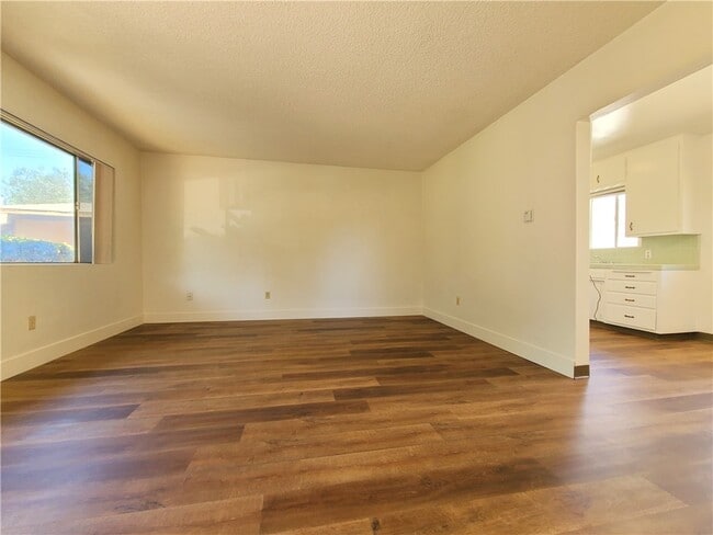 Foto del edificio - 12716 4th St