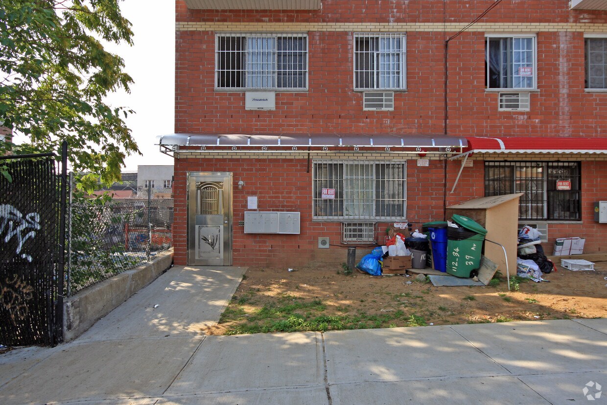 Foto del edificio - 112-34 39th Ave