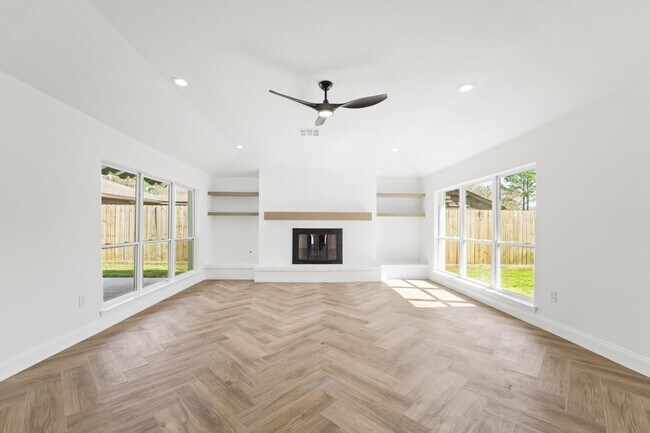 Foto del edificio - 10722 Lynbrook Dr