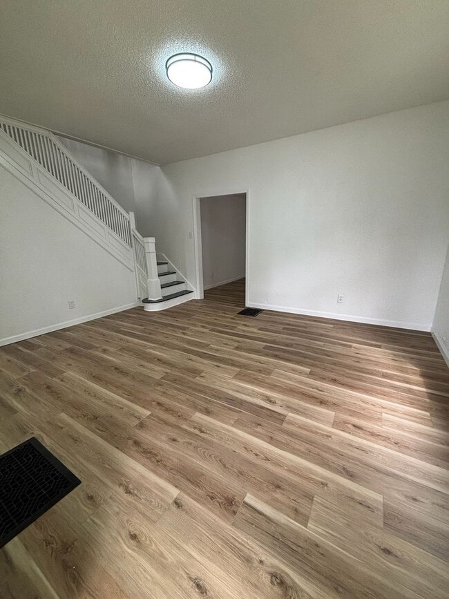 Foto del edificio - Pierce St S 325-327