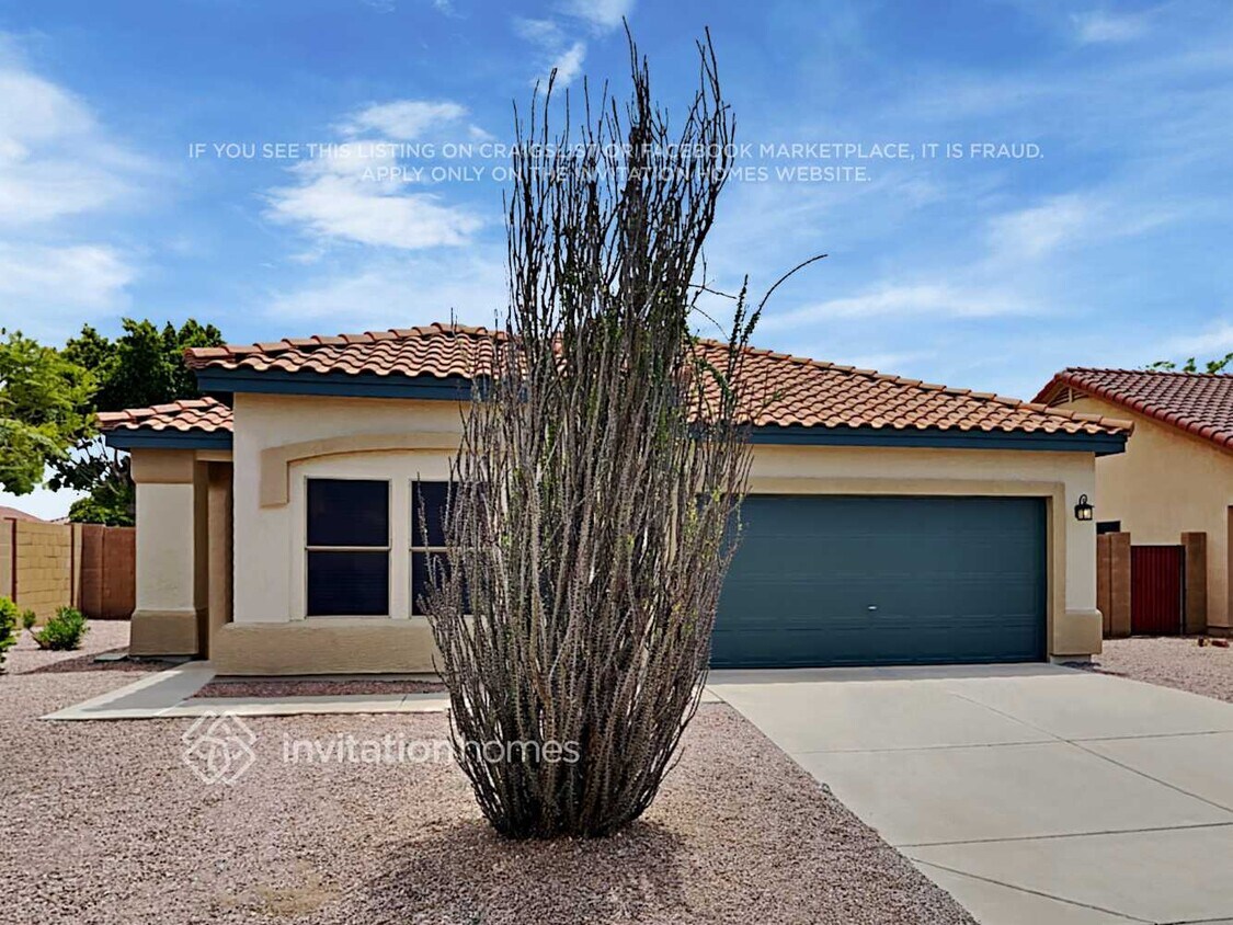Foto principal - 10643 E Bramble Ave