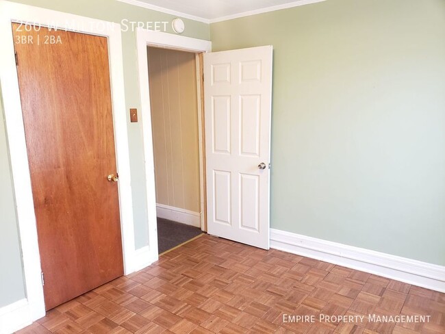 Building Photo - 3 Bedroom / 2 Bathroom in South Easton!