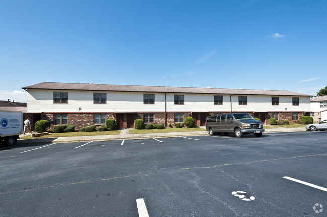 Building Photo - English Village Apartments