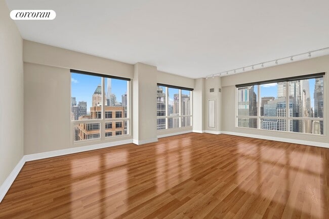 Building Photo - 350 W 42nd St