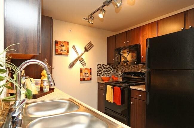 Building Photo - 1 bedroom in Houston TX 77002