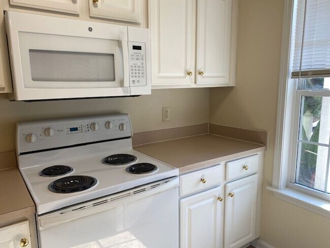 Foto del edificio - Condo in Holton Place