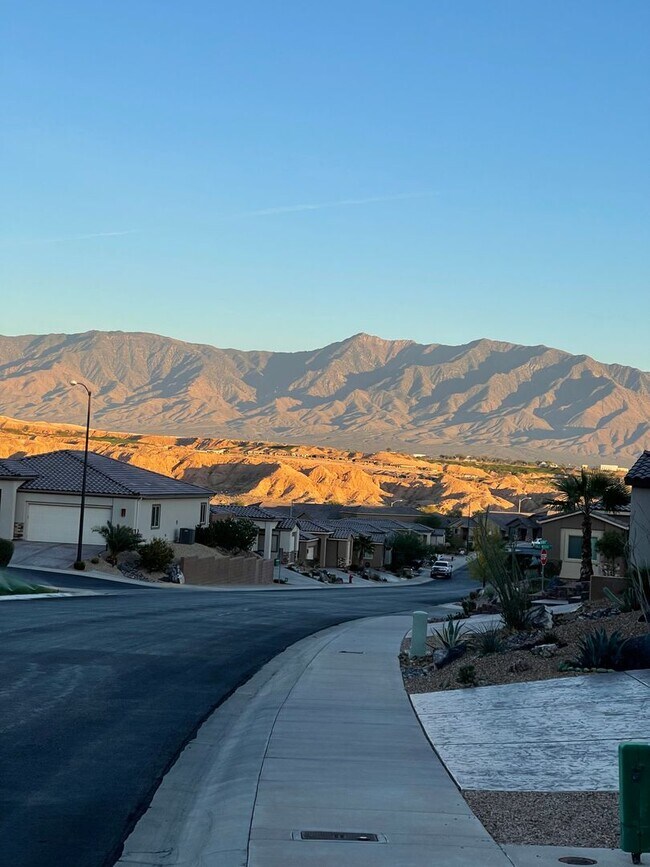 Foto del edificio - Home in Hayden Estates 3 bedroom, 2 bath with a 3 car garage