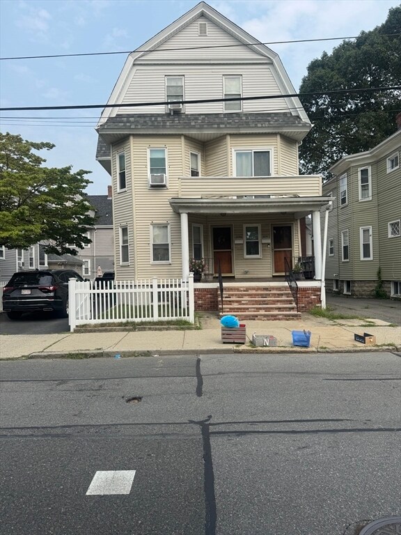 Primary Photo - 229 Spring St