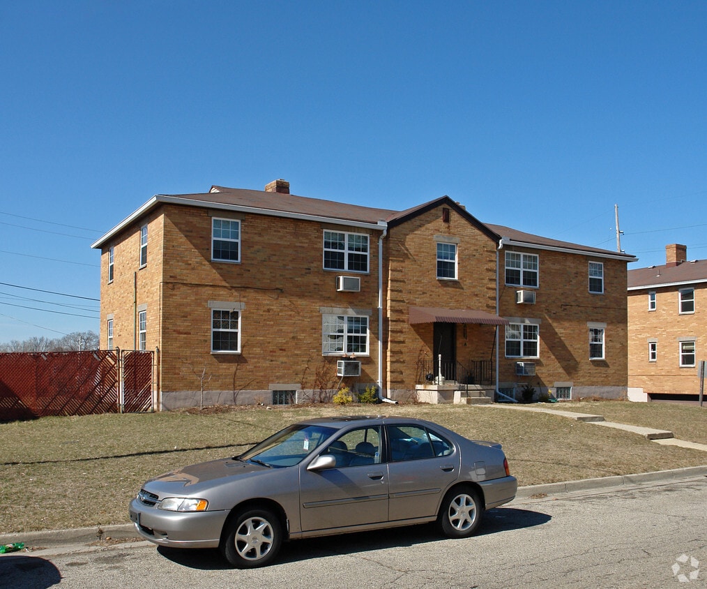 Building Photo - 311 Firwood Dr