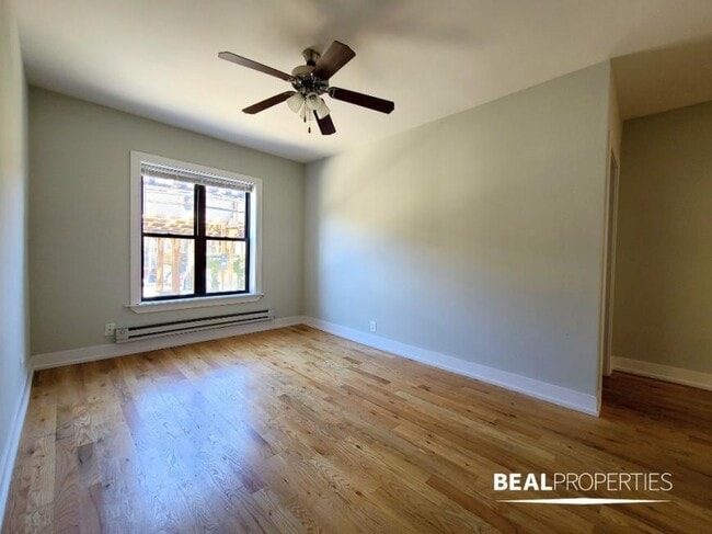 Building Photo - 1 bedroom in CHICAGO IL 60657