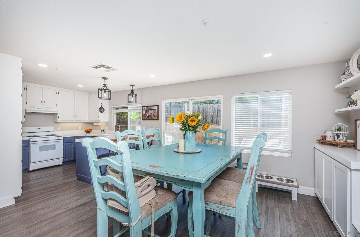 Foto principal - 1314 Oak Village Dr