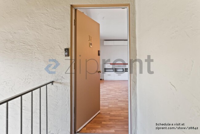 Foto del edificio - 320 Auburn Way