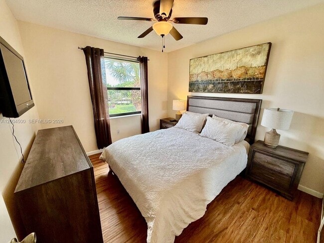 Foto del edificio - 5155 Europa Dr