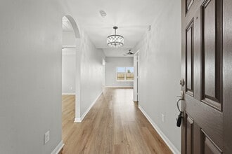 Building Photo - 7126 Montclair Peak Ln