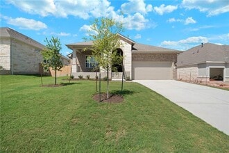 Building Photo - 136 Osceola Dr
