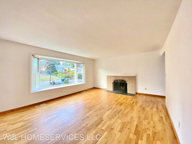 Foto del edificio - 4 br, 2.5 bath House - 1524 172nd Place NE