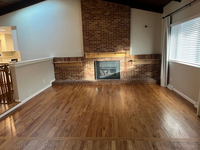 Foto del edificio - Updated West Side ranch Home! 5 beds + bon...