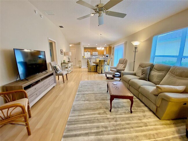 Foto del edificio - 1534 Lime Grove Ln