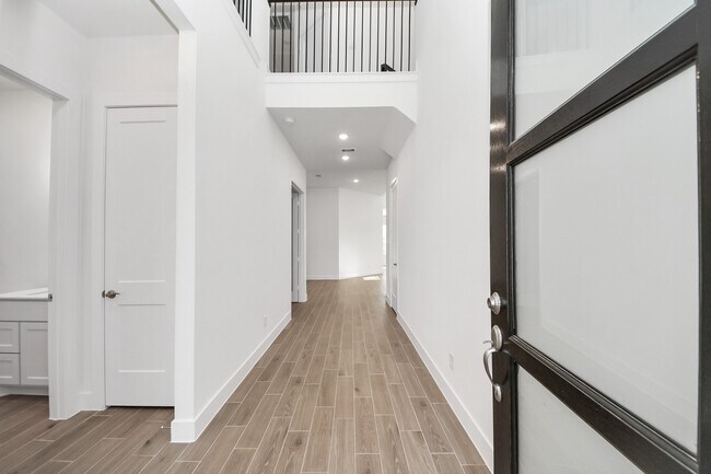 Foto del edificio - 25026 Midnight Willow Dr