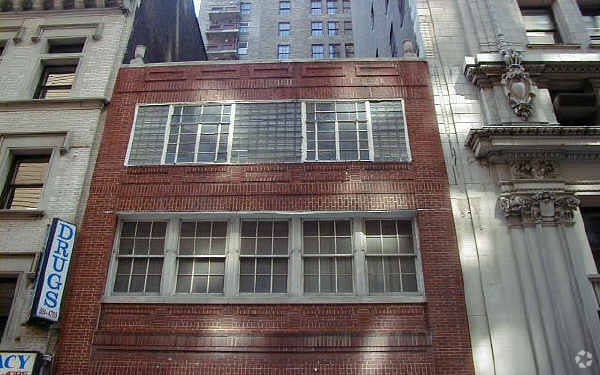 Primary Photo - 28 E 29th St