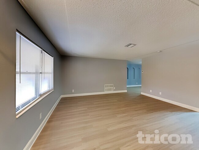Building Photo - 4905 Leprechaun Way