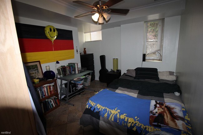 Building Photo - 2 br, 1 bath  - 416 E Huron St # 2